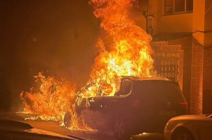 Incendio Erquicia veh&iacute;culos calcinados