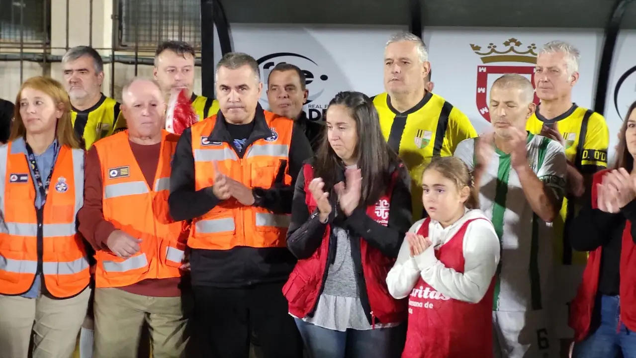 Los veteranos de f&uacute;tbol ceut&iacute;es juegan para ayudar a los afectados por la DANA