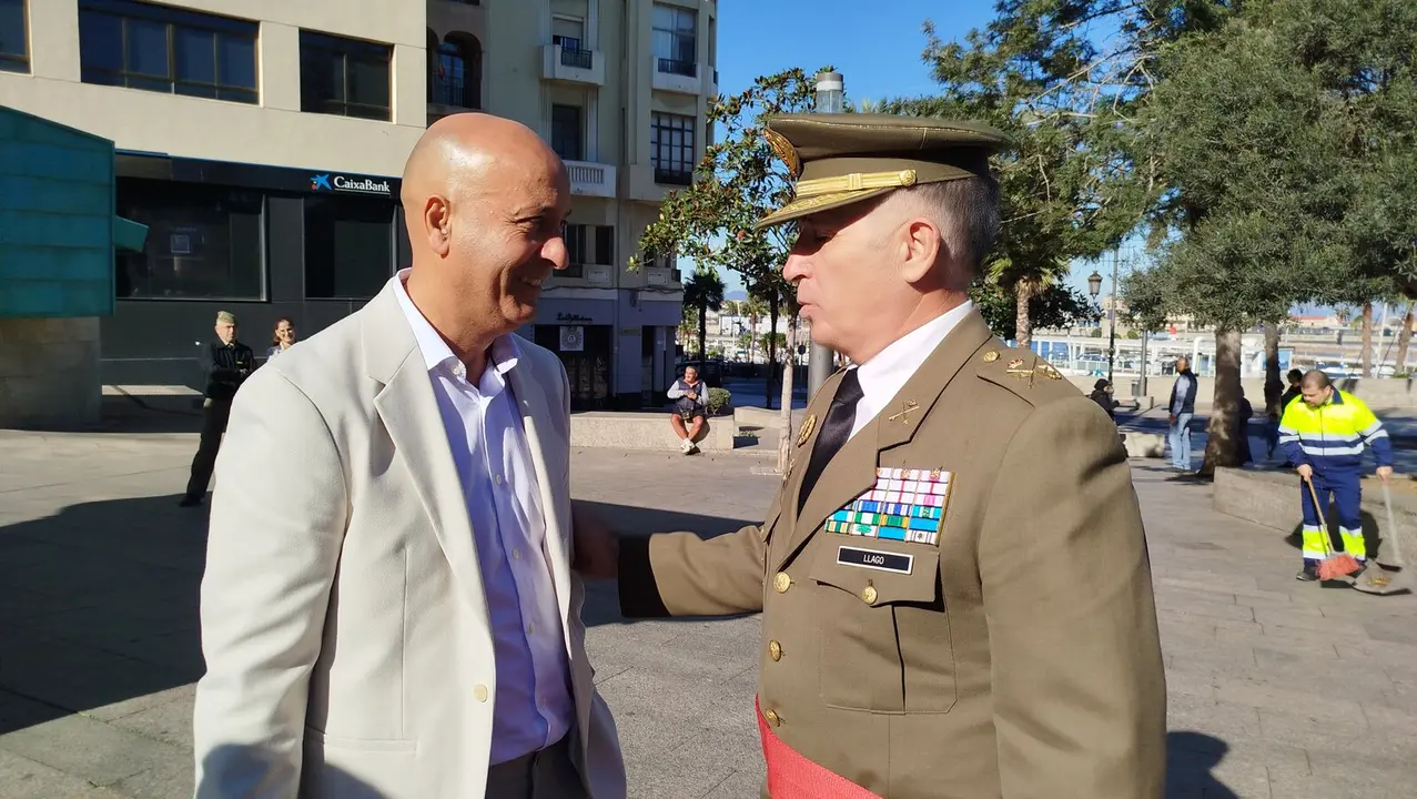 Rachid Sbihi y Marco Llago, durante el acto homenaje por el D&iacute;a de la Constituci&oacute;n / S.I.