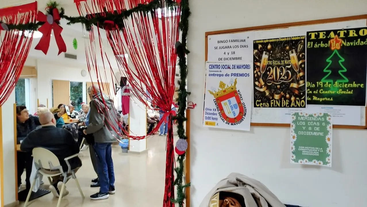 La Navidad comienza con ritmo en el Centro del Mayor~2