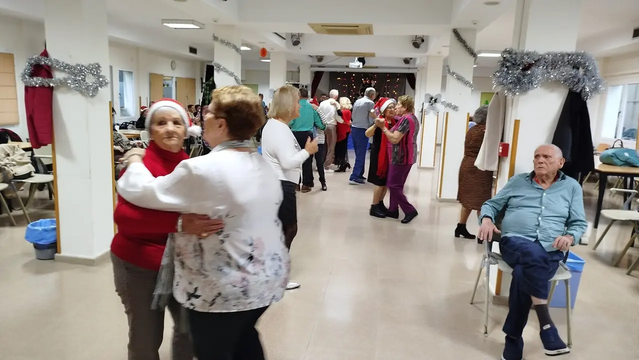 La Navidad comienza con ritmo en el Centro del Mayor