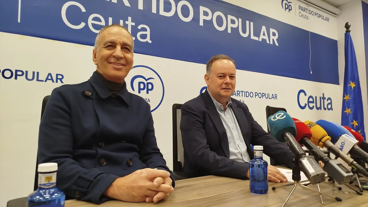 Abdelhakim Abdeselam y Javier Celaya, durante la rueda de prensa / S.I.