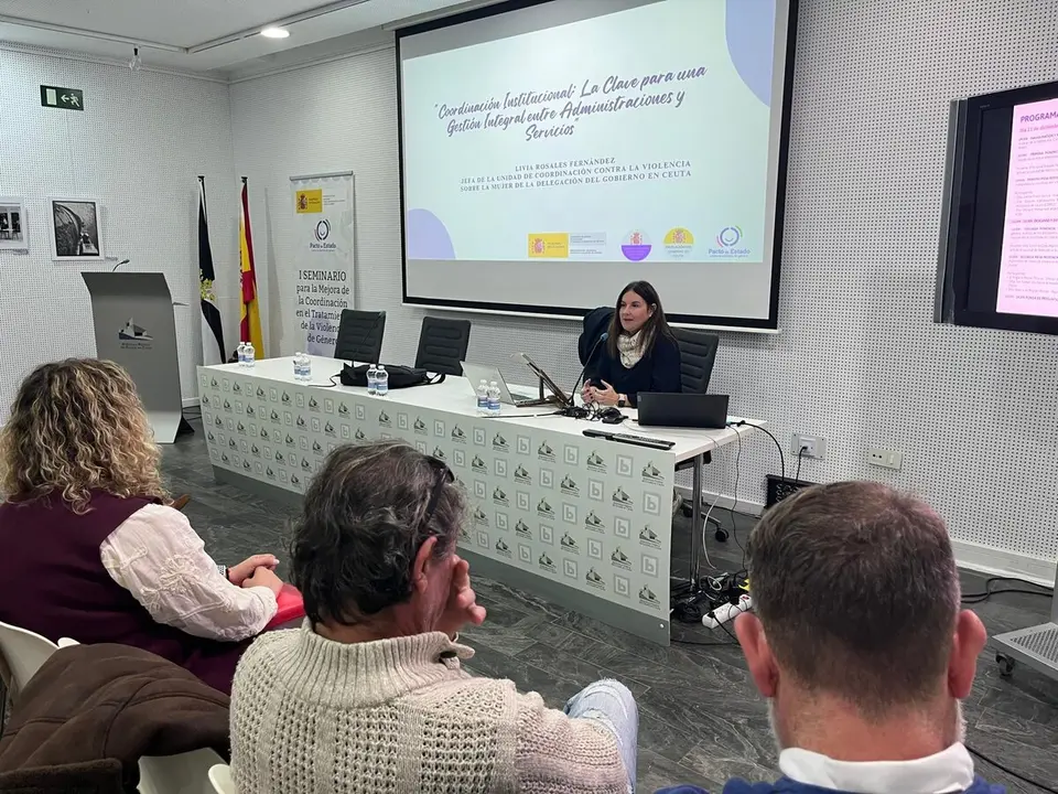 Livia Rosales durante su ponencia en el I Seminario, este mi&eacute;rcoles