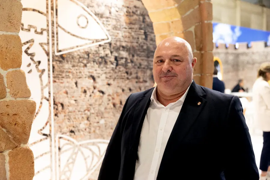  Nicola Cecchi, consejero de Turismo, en FITUR 