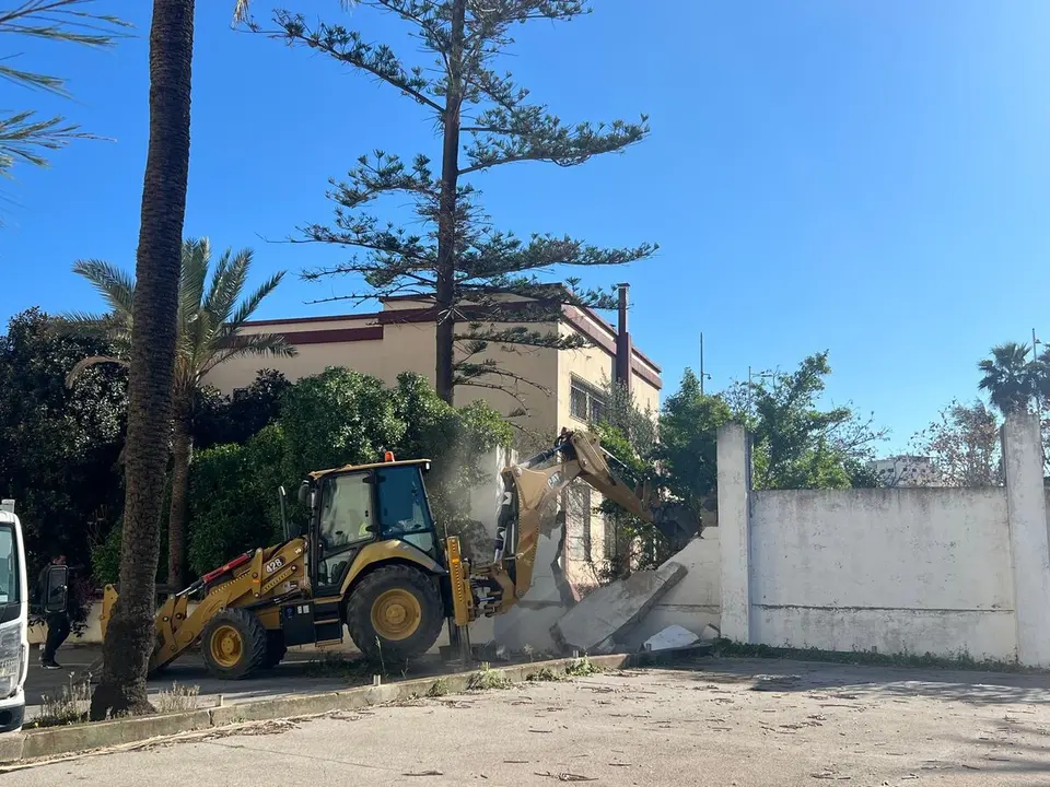 demolici&oacute;n de los chal&eacute;s del Puerto en el Muelle Espa&ntilde;a