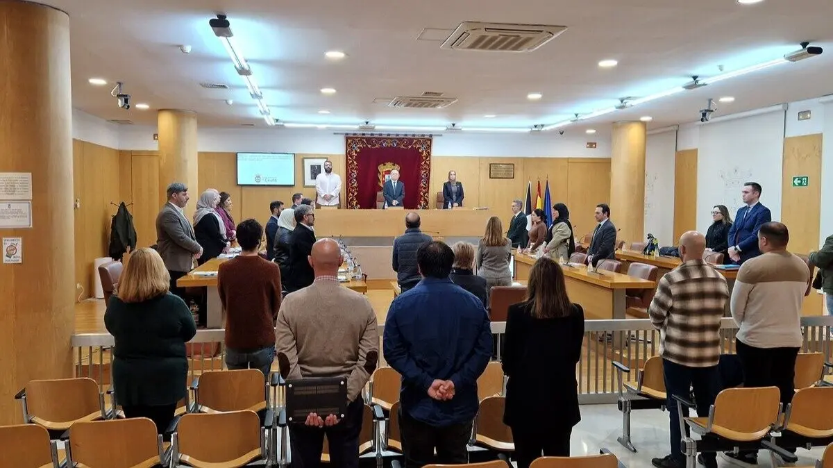 Pleno de la Asamblea, minuto de silencio por &Aacute;vila Rivera / L.O.