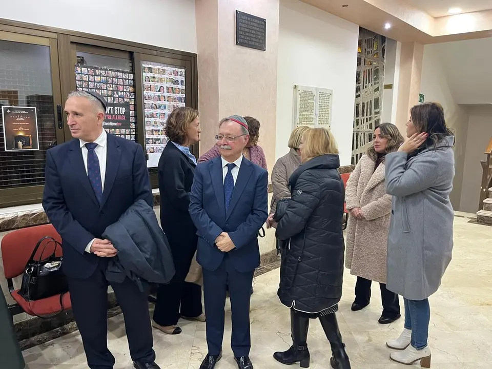 homenaje a las v&iacute;ctimas del Holocausto