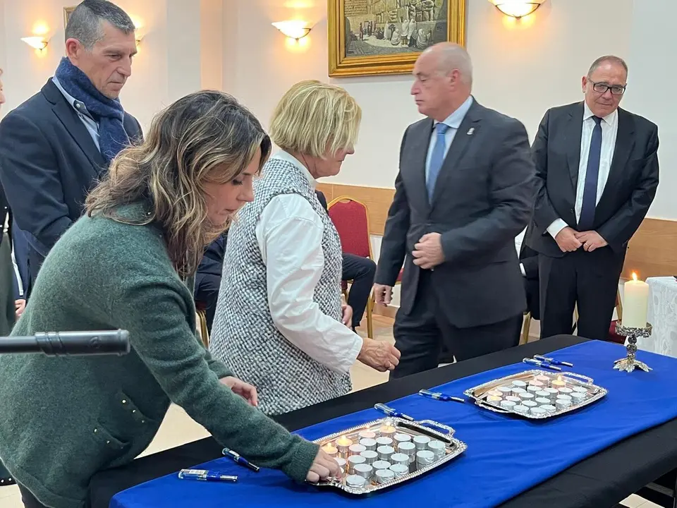 homenaje a las v&iacute;ctimas del Holocausto