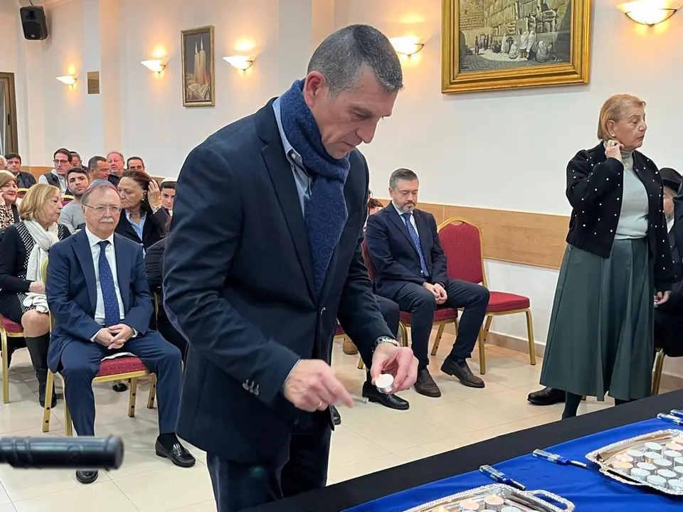 homenaje a las v&iacute;ctimas del Holocausto