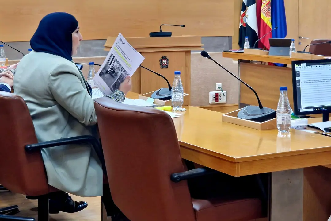 El asiento del diputado Mohamed Al&iacute; Duas, vac&iacute;o durante la sesi&oacute;n de control de este viernes 