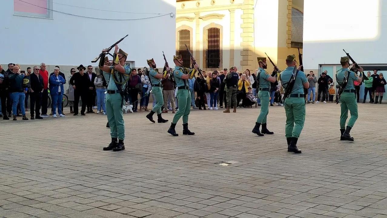 Exhibici&oacute;n de la Banda de Guerra y la Escuadra de Gastadores / S.I.~2