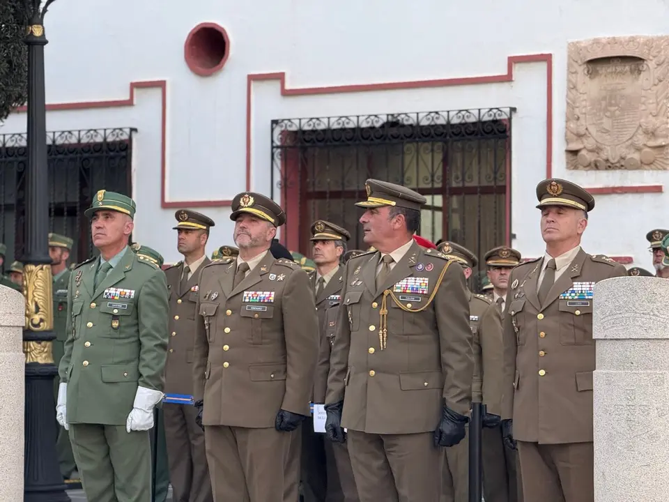 Solemne arriado de bandera en el centenario del Tercio Duque de Alba / M.Zapico