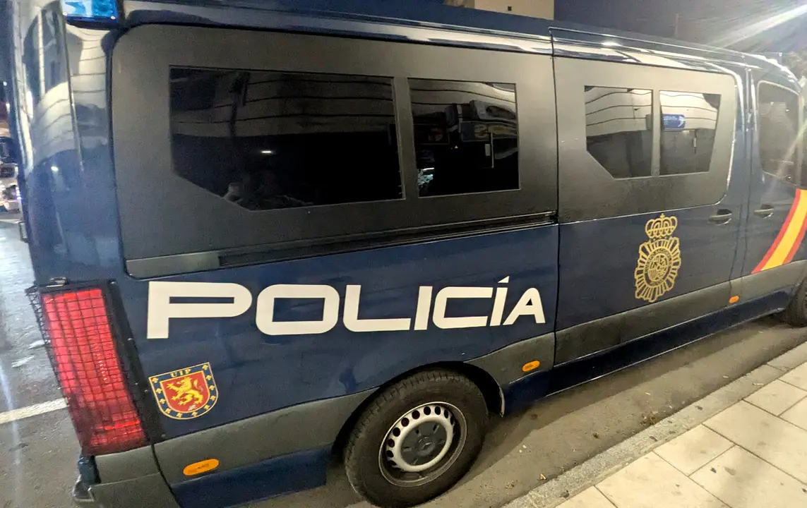 Furg&oacute;n de la Polic&iacute;a Nacional  recursos