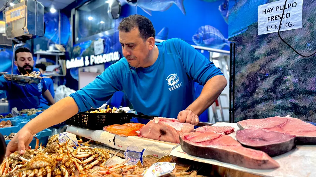 Younes Gomari hace la primera importaci&oacute;n de pescado fresco desde Marruecos por la aduana comercial con Ceuta