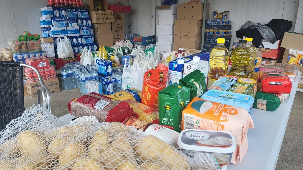 Recogida de alimentos en el Benoliel / S.I.