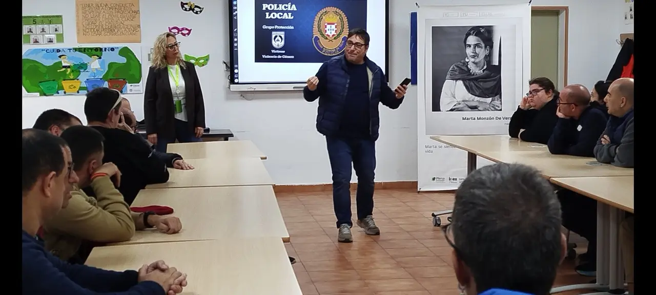 Plena Inclusi&oacute;n Ceuta y la Polic&iacute;a Local se unen en la lucha contra la violencia de g&eacute;nero