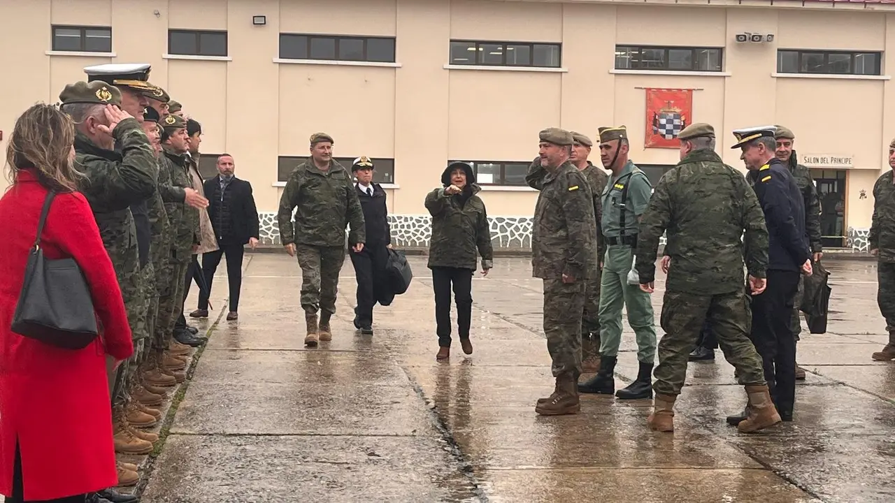 Visita ministra Robles despedida comandante general Llago