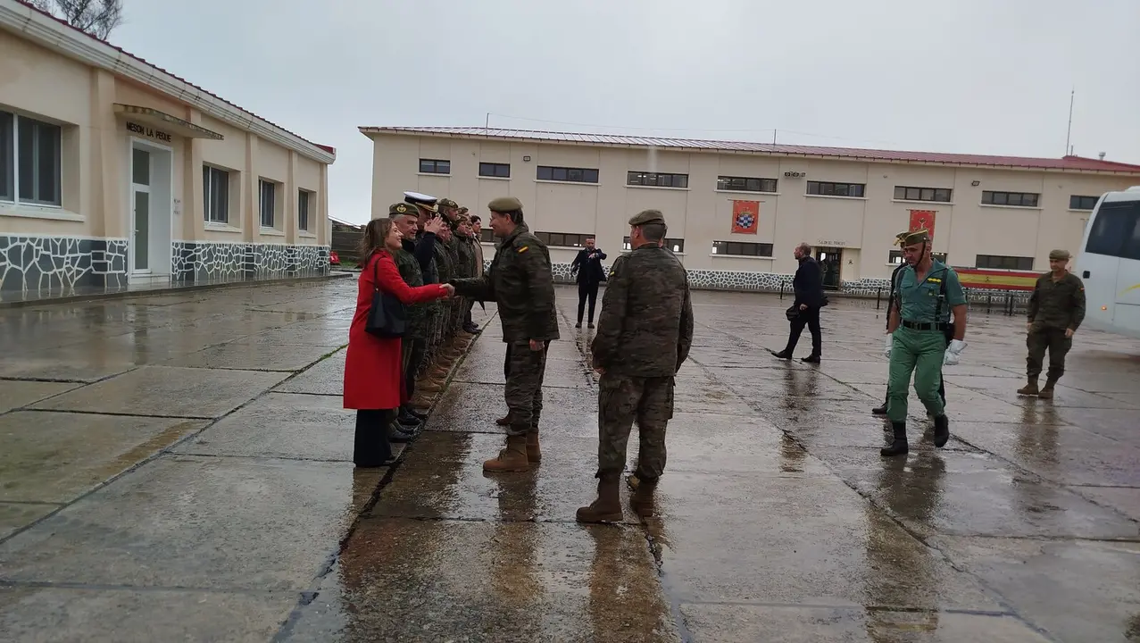 Visita ministra Robles despedida comandante general Llago