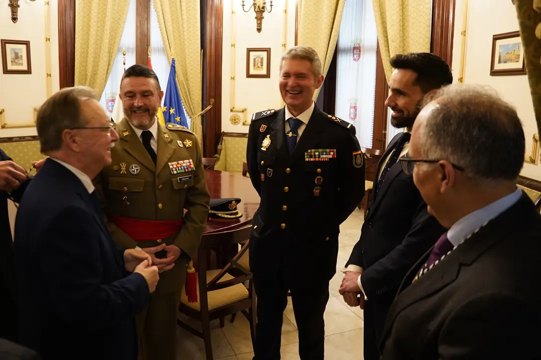 Medalla de Oro a la Policia Nacional