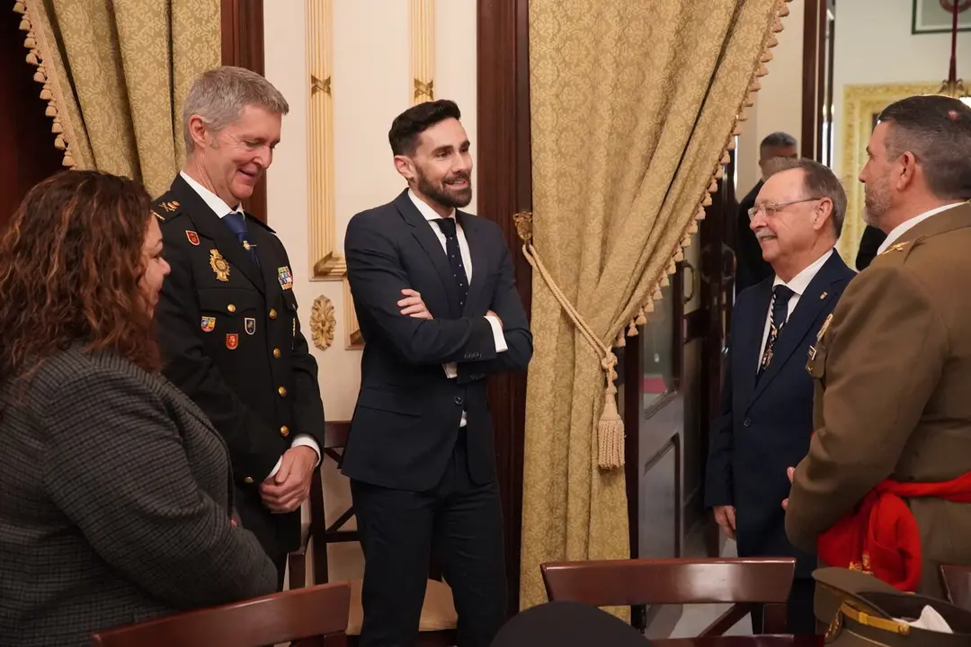 Medalla de Oro a la Policia Nacional