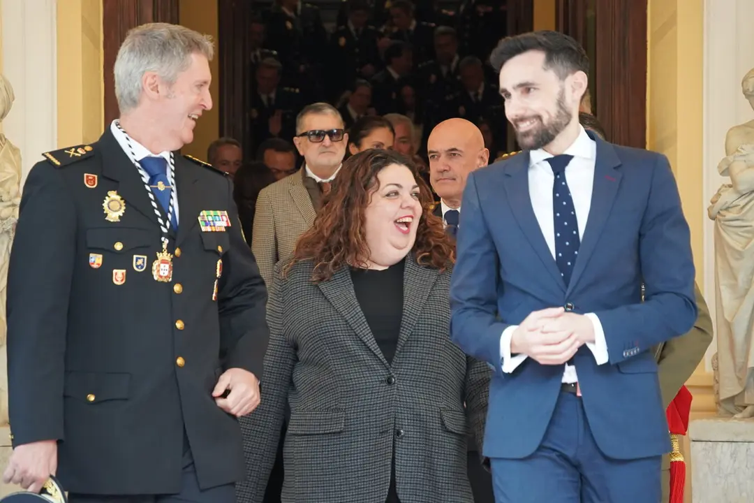 Medalla de Oro a la Policia Nacional
