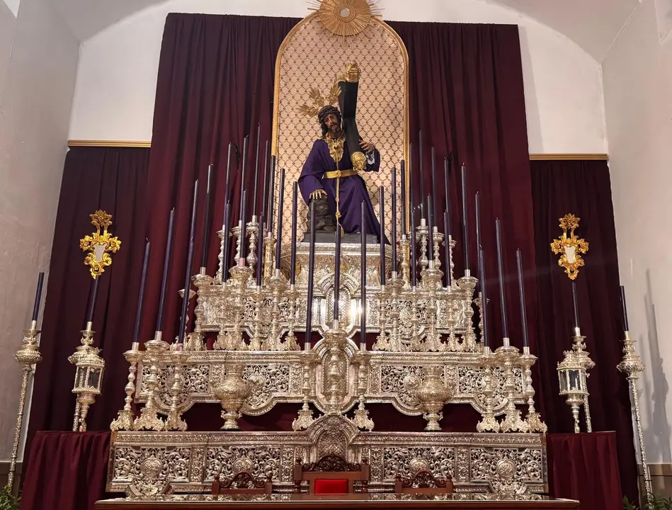 Altar de Cultos para el Solemne Triduo Cuaresmal en honor a Nto. Padre Jes&uacute;s Ca&iacute;do, Hdad. Amargura / E.A.