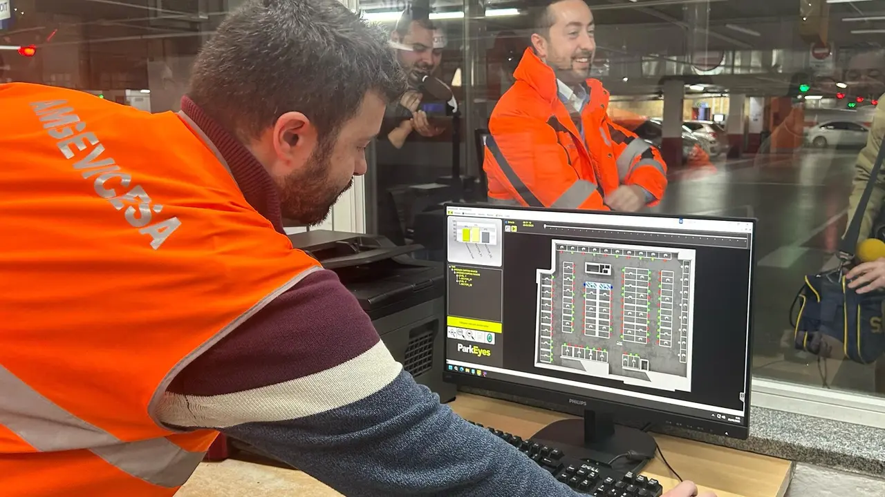 Nuevo sistema de guiado del parking de Plaza de los Reyes / E. Arteaga