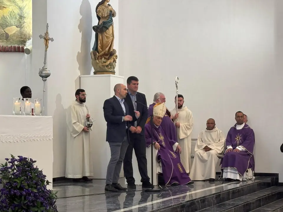 Reapertura de la Parroquia de San Jos&eacute; Had&uacute; / M. Zapico