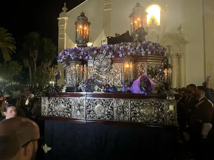 Procesión de la Santo Entierro en la Semana Santa 2025. 