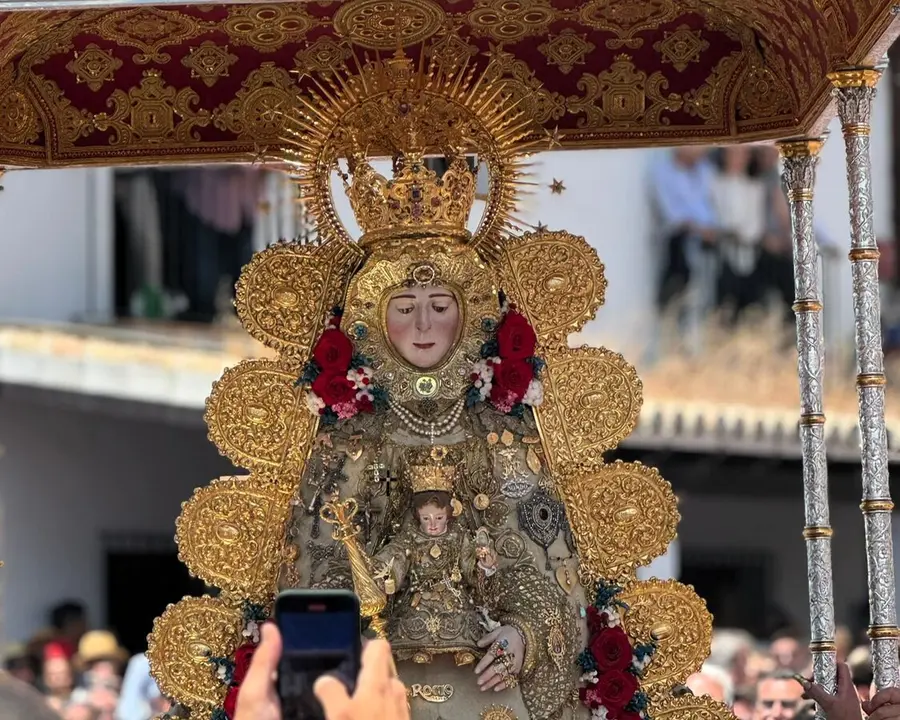 La Hermandad del Roc&iacute;o de Ceuta presenta su cartel de Pentecost&eacute;s 2025 / F. J. Barcel&oacute;