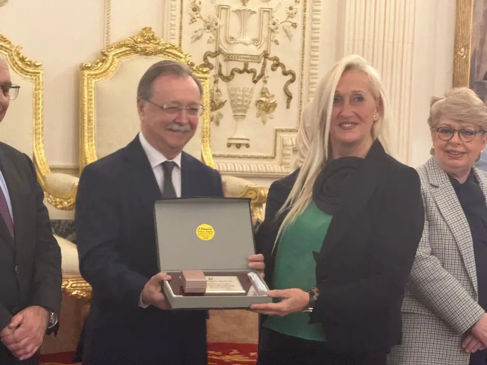 Reconocimientos por el D&iacute;a del Funcionario / (C.A)