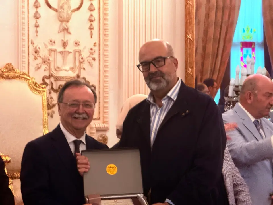 Reconocimientos por el D&iacute;a del Funcionario / (C.A)