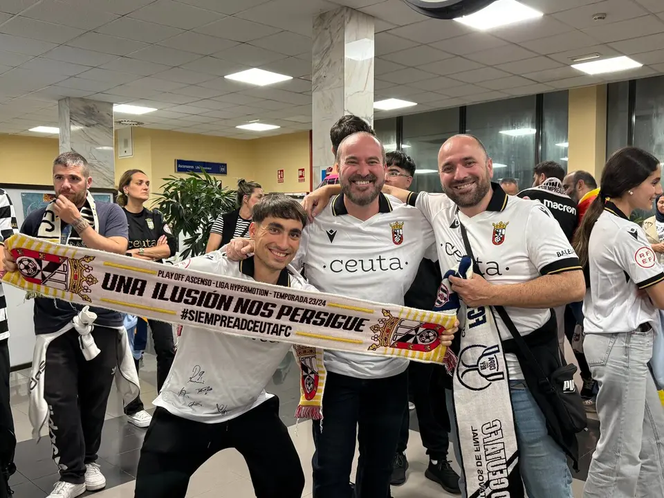 Llegada de los jugadores del Ceuta