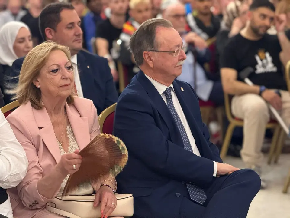 Recepci&oacute;n oficial a la AD Ceuta en el Sal&oacute;n del Trono
