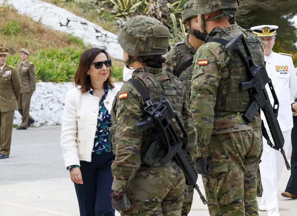 Margarita Robles visita el acuartelamiento &lsquo;El Hacho&rsquo;