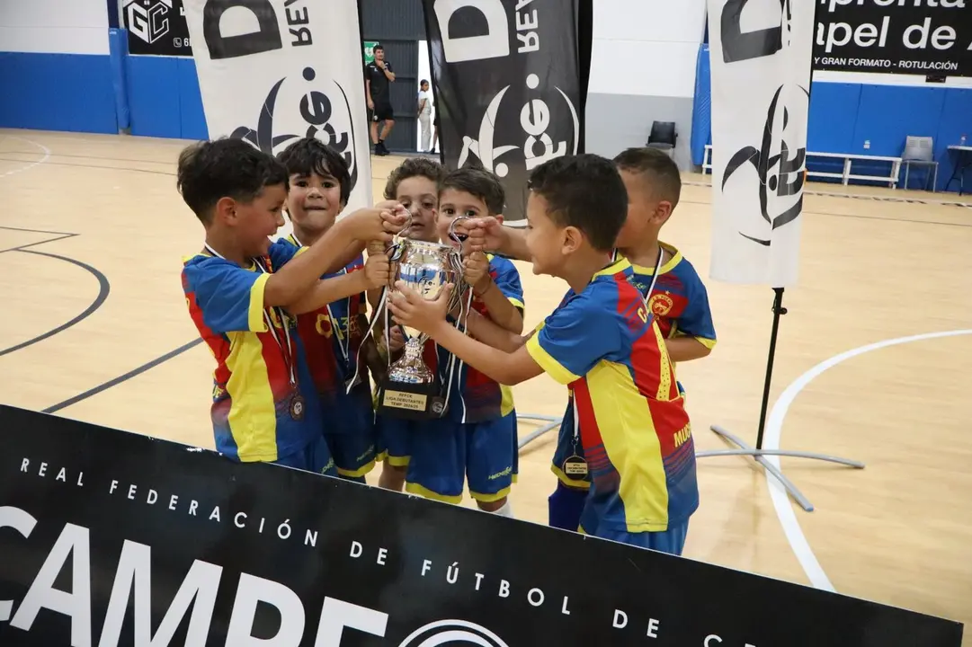 Liga Debutantes / RFFCE