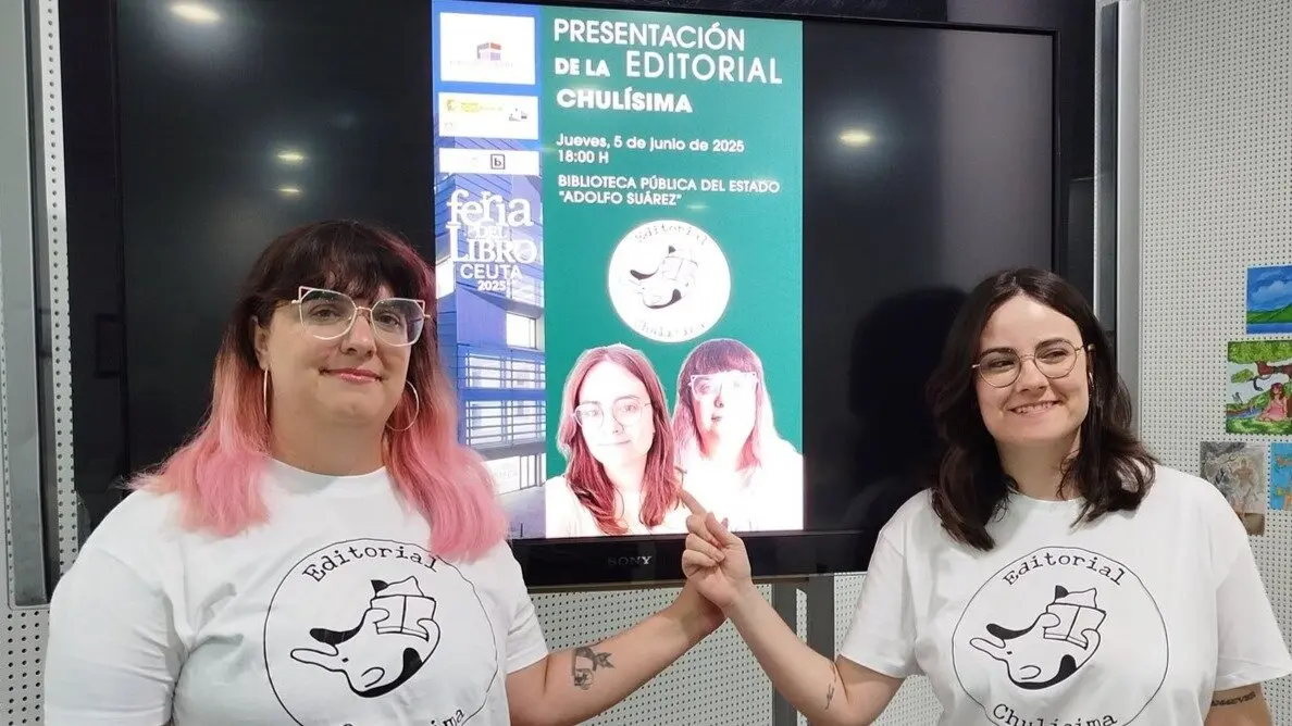 Laura Camacho y Raquel Garc&iacute;a, durante la presentaci&oacute;n de 'Chul&iacute;sima', una editorial para dar voz a quien no la tiene