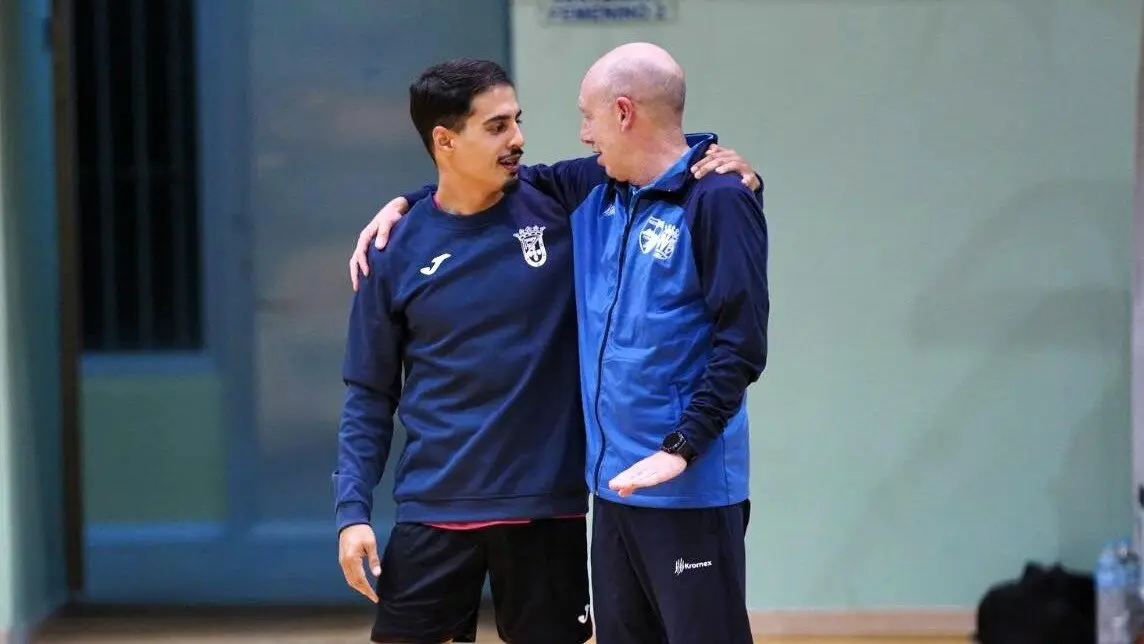 Anuar junto a Santi Valladares