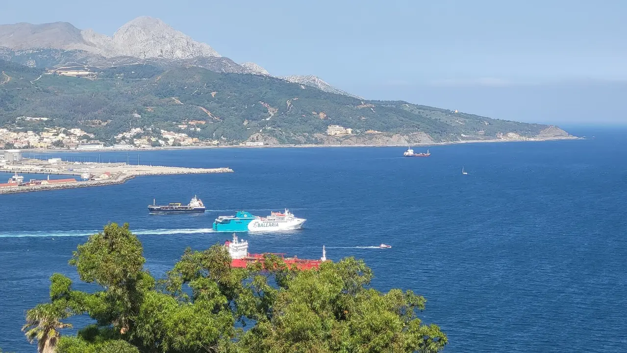 bocana bale&agrave;ria mar puerto cielo