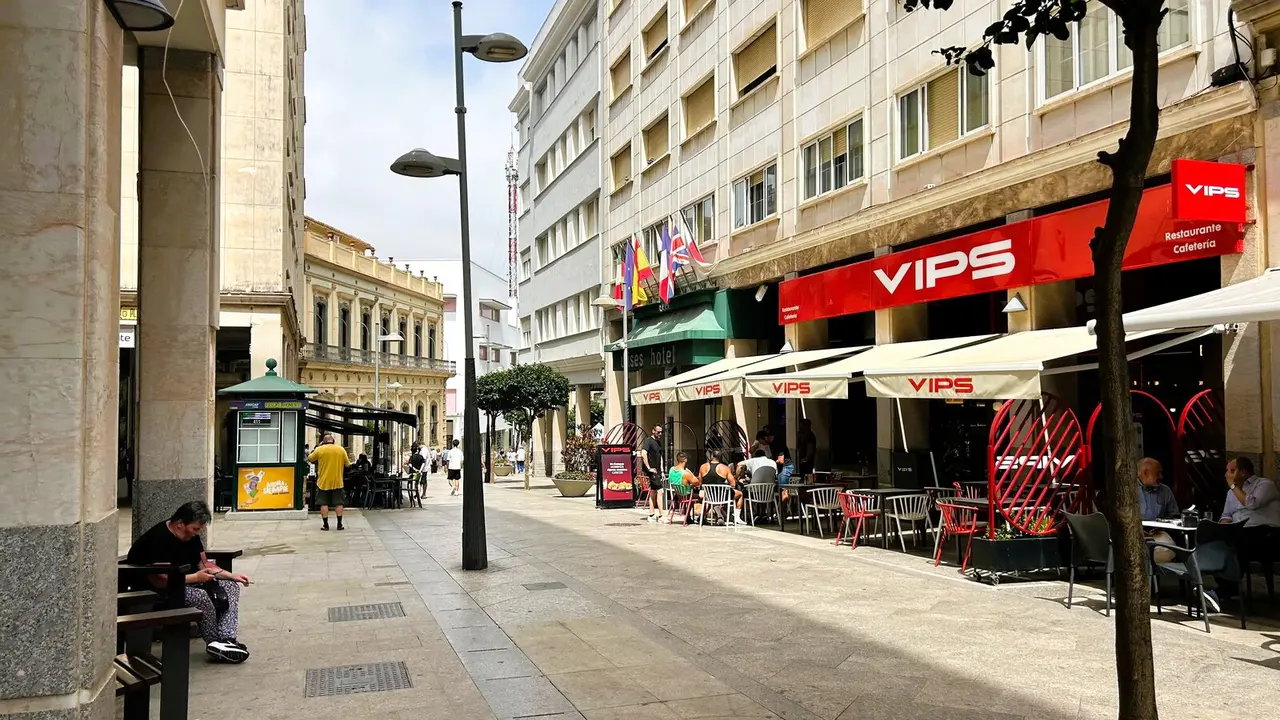 calle, verano, ceuta, camoens / E. Arteaga
