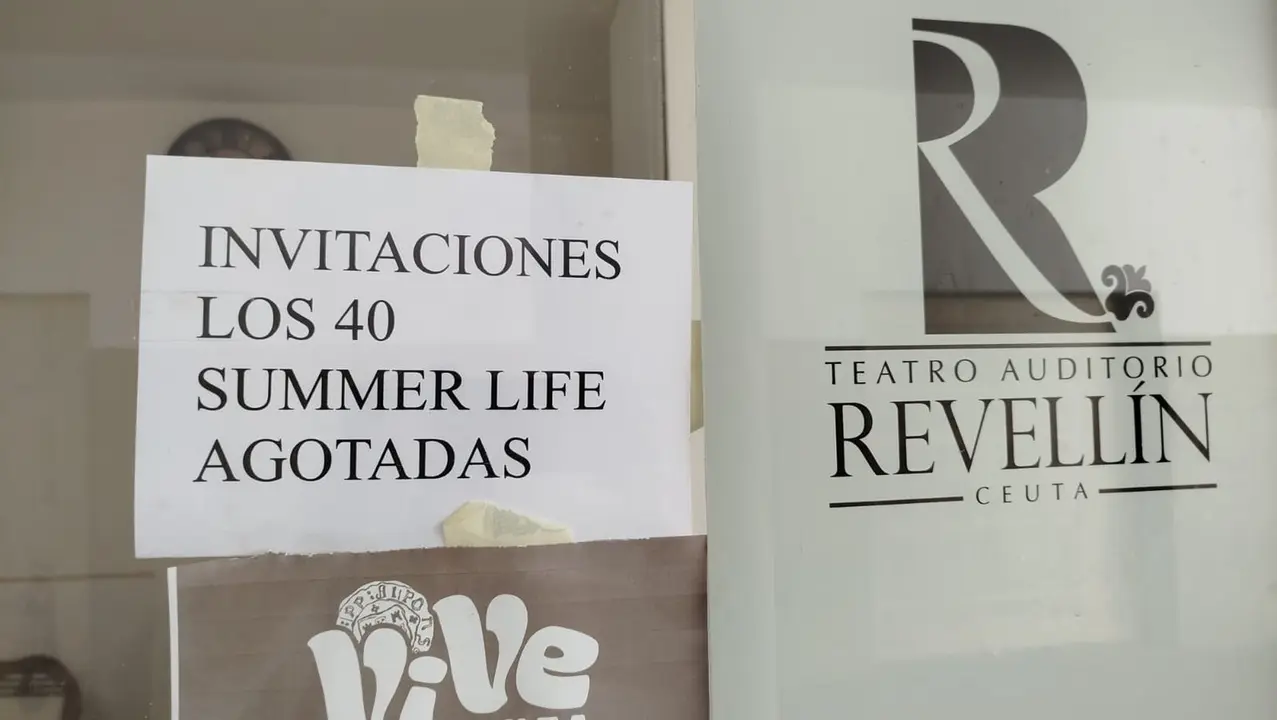 Taquilla del Teatro Auditorio Revell&iacute;n 'sold out' 40 summer life / S. I&ntilde;esta