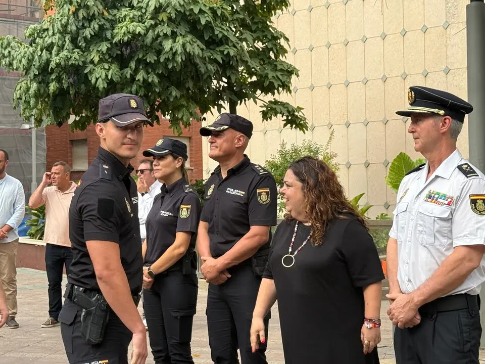 Bienvenida a las 40 nuevos Polic&iacute;as Nacionales en pr&aacute;cticas / M.Zapico