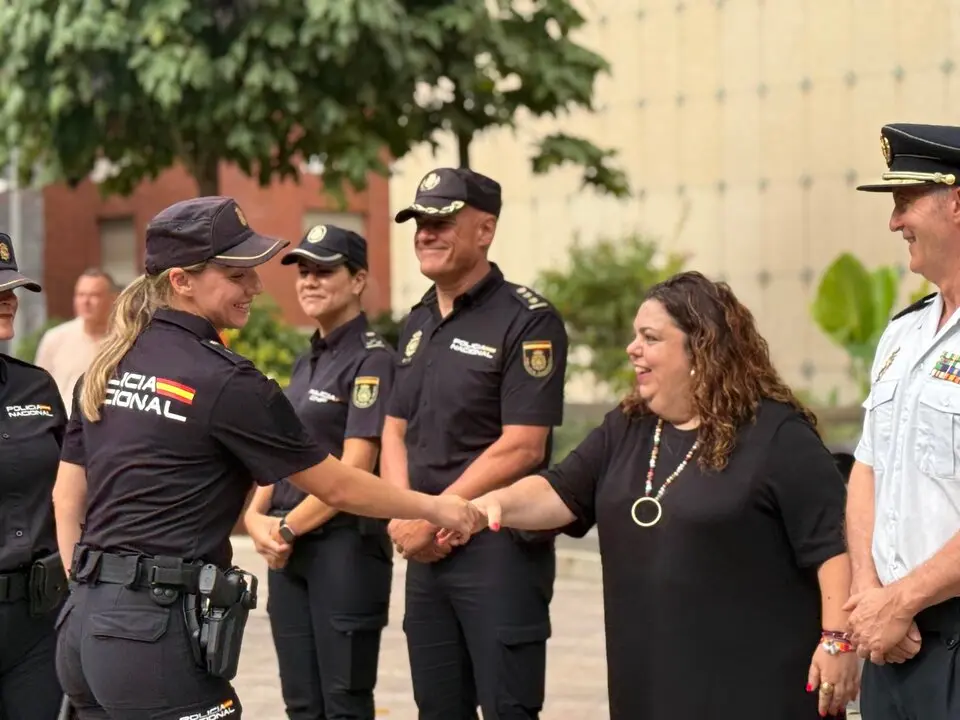 Bienvenida a las 40 nuevos Polic&iacute;as Nacionales en pr&aacute;cticas / M.Zapico