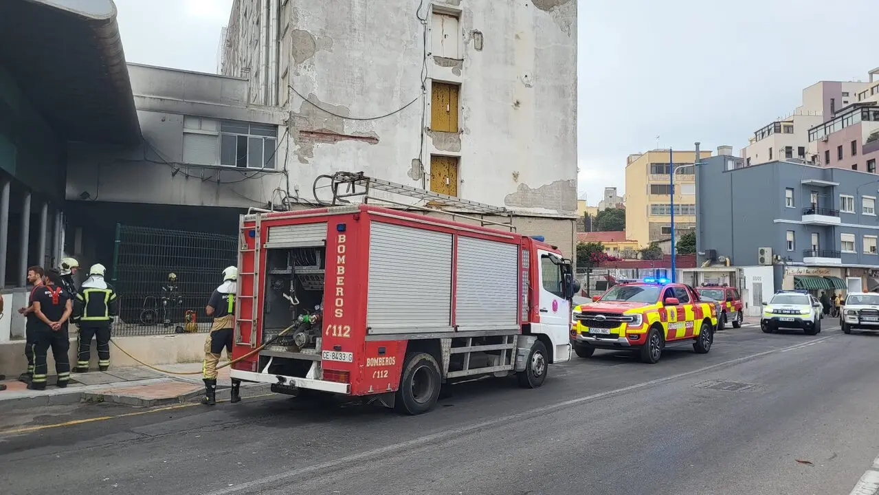 Incendio Hospital de la Cruz Roja /S. I&ntilde;esta