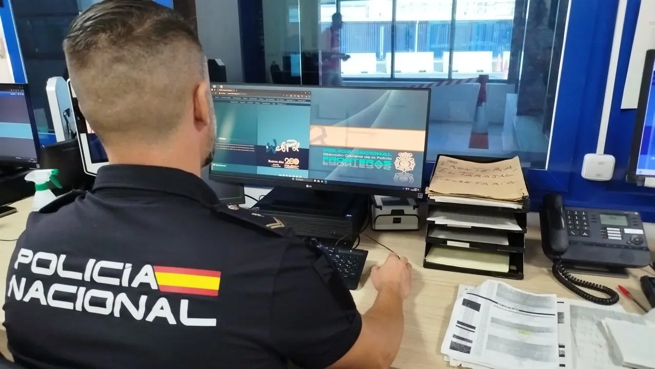 Control de documentaci&oacute;n de Polic&iacute;a Nacional Frontera