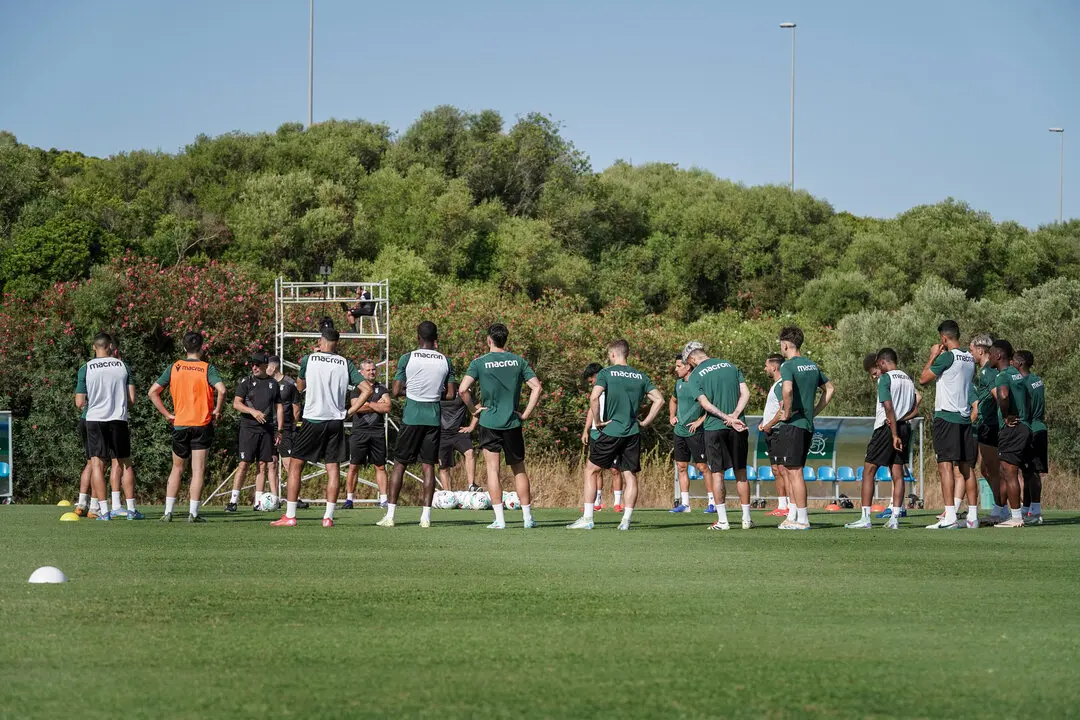Reconocimientos m&eacute;dicos AD Ceuta FC / Cedidas