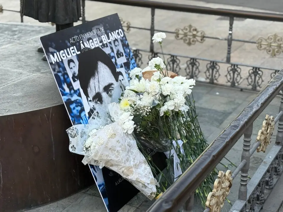 Ceuta rinde homenaje a Miguel &Aacute;ngel Blanco / M.Zapico