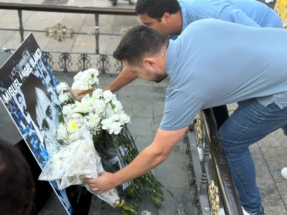 Ceuta rinde homenaje a Miguel &Aacute;ngel Blanco / M.Zapico