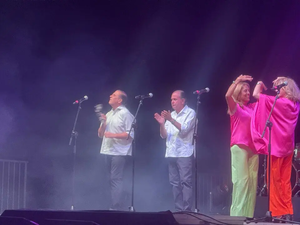 Concierto "Siempre As&iacute;" / M.Zapico