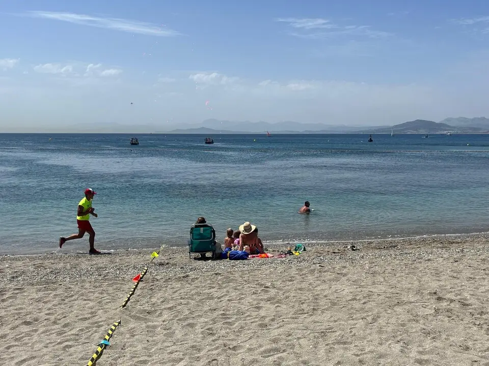 Simulacro de Marsave en la Playa de la Ribera./ J.A. Gonz&aacute;lez
